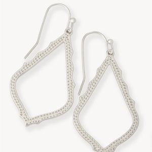Kendra Scott Sonia Drop Earrings in Silver